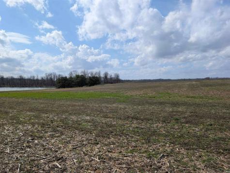13+/- Acres 1200 E Loogootee IN 47553