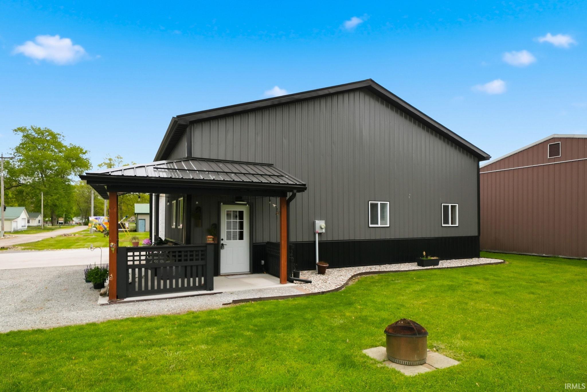 90 133 Lane Lagrange IN 46761