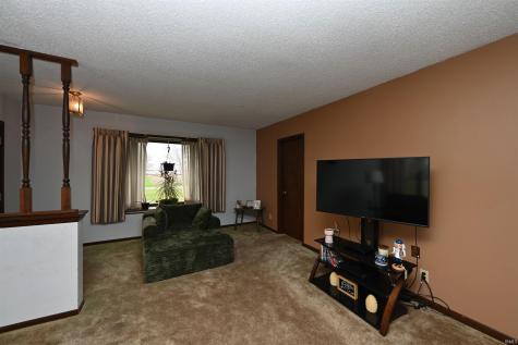 5110 W 400 North Winamac IN 46996
