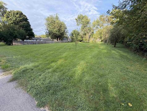 5318 Ruann Drive Fort Wayne IN 46835
