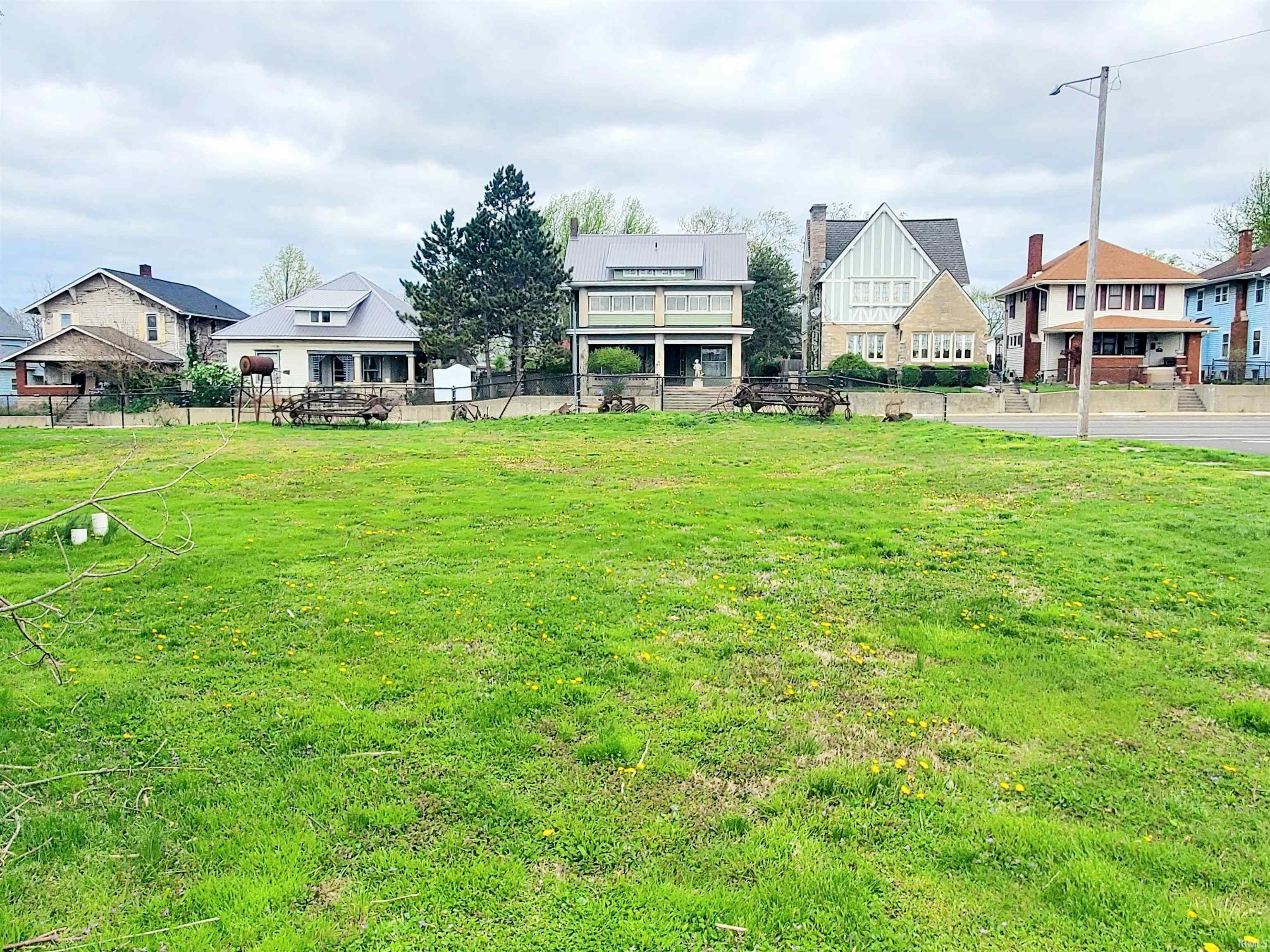 1604 & 1606 16th Street Bedford IN 47421