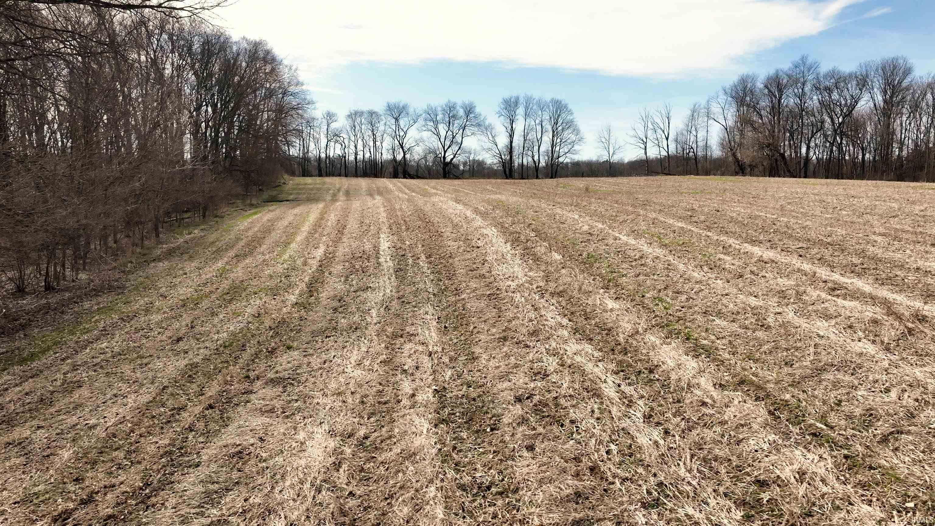 * SE 1425 Road Akron IN 46910