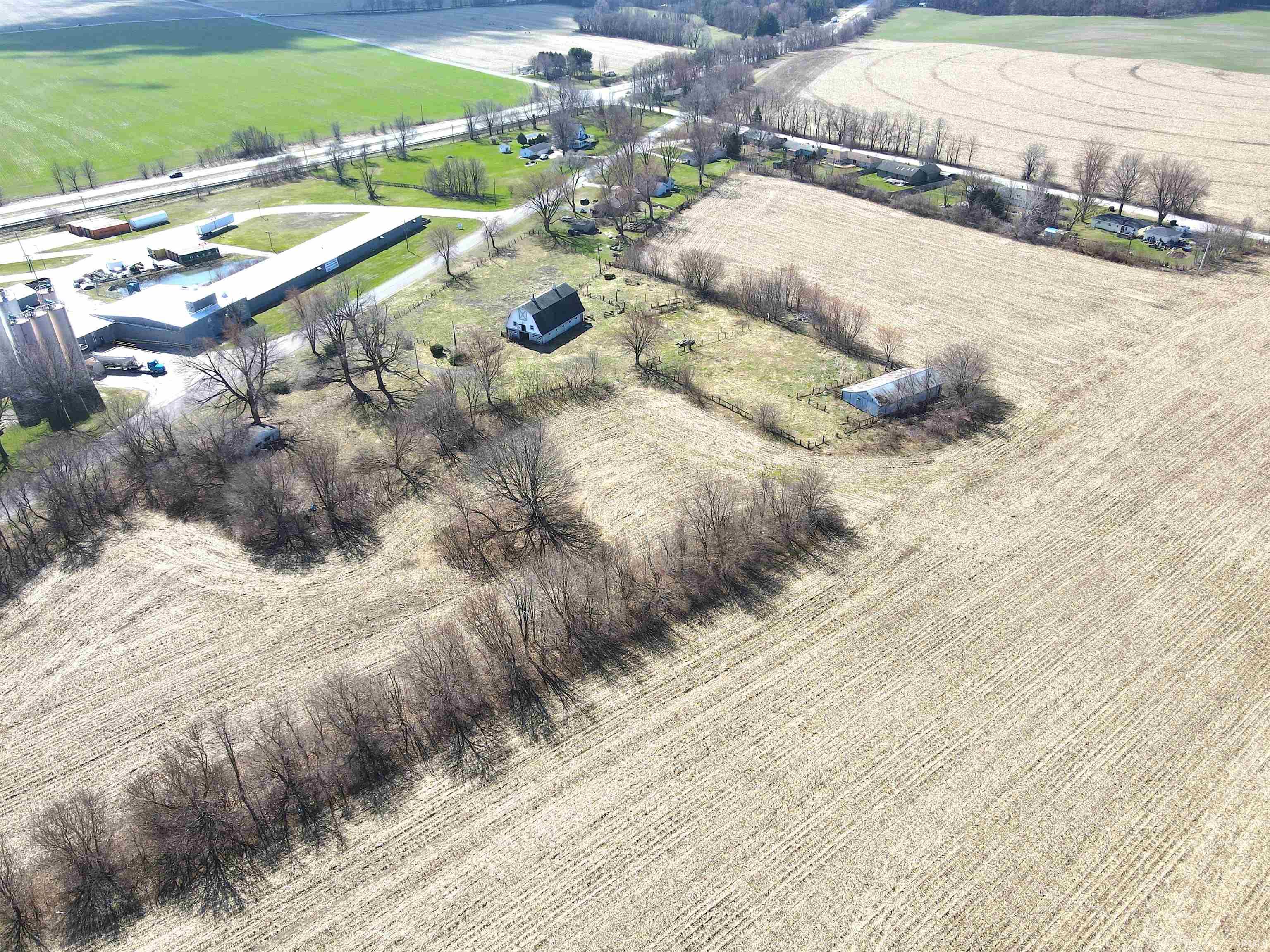 4747 E Oak Knoll Road Rolling Prairie IN 46371
