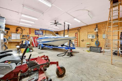 5041 N Nature Hills Lane Martinsville IN 46151