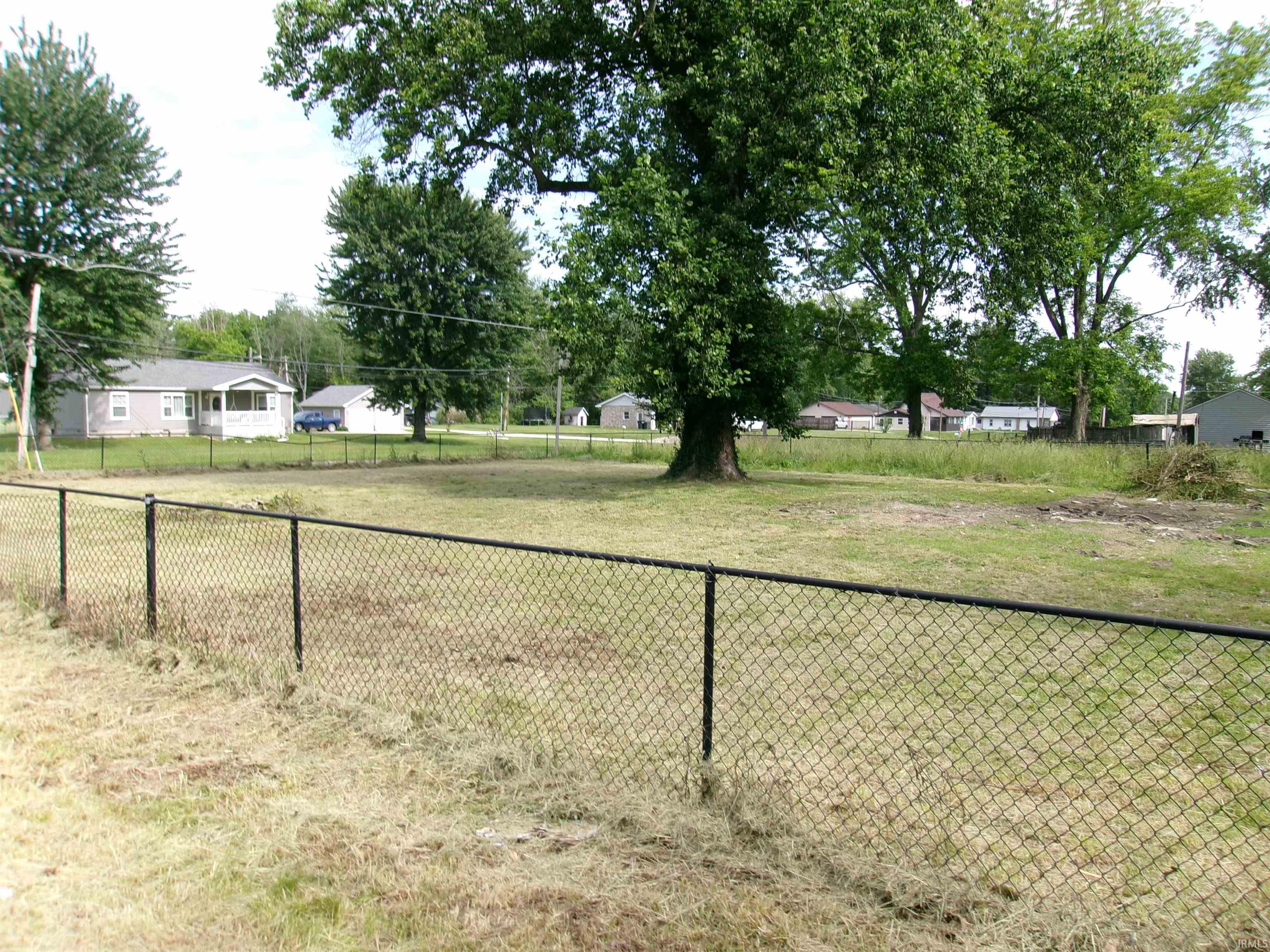 76 SE O Street Linton IN 47441