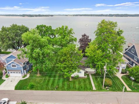 E Highland View Drive Syracuse IN 46567