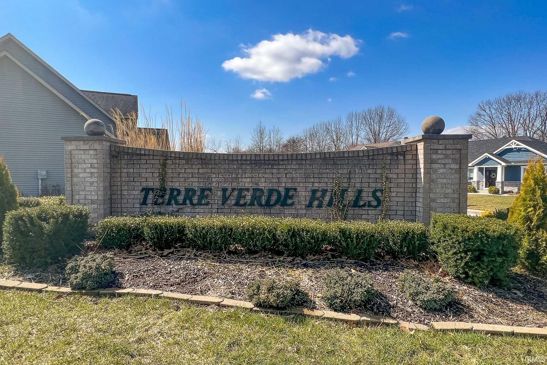 53705 Terre Verde Hills Court South Bend IN 46628