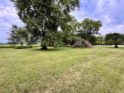 1571 W 400 S Winamac IN 46996