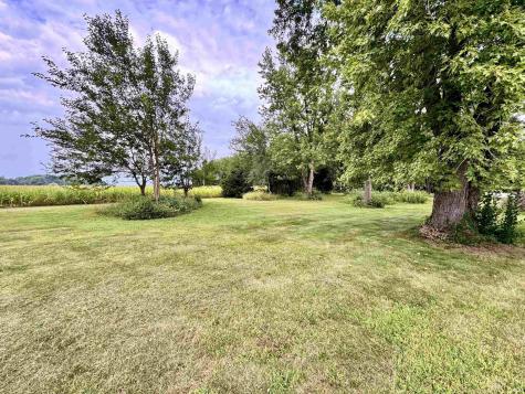 1571 W 400 S Winamac IN 46996