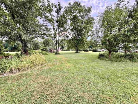 1571 W 400 S Winamac IN 46996
