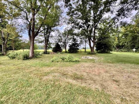 1571 W 400 S Winamac IN 46996