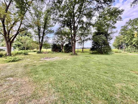 1571 W 400 S Winamac IN 46996