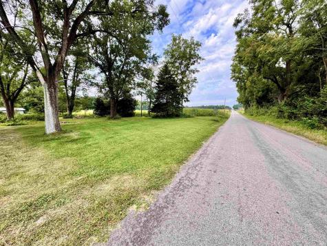 1571 W 400 S Winamac IN 46996