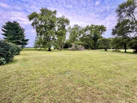 1571 W 400 S Winamac IN 46996