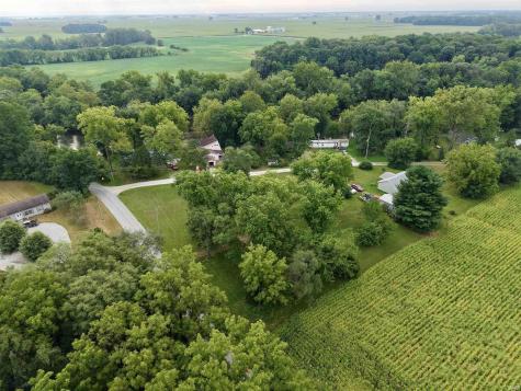 1571 W 400 S Winamac IN 46996