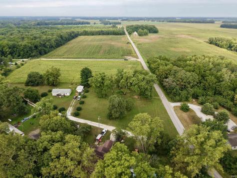 1571 W 400 S Winamac IN 46996