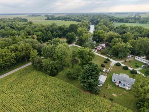1571 W 400 S Winamac IN 46996