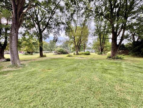 1571 W 400 S Winamac IN 46996