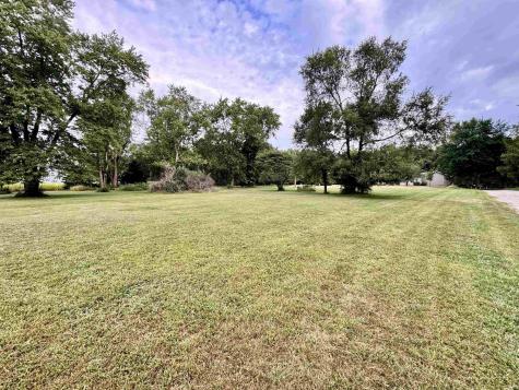 1571 W 400 S Winamac IN 46996