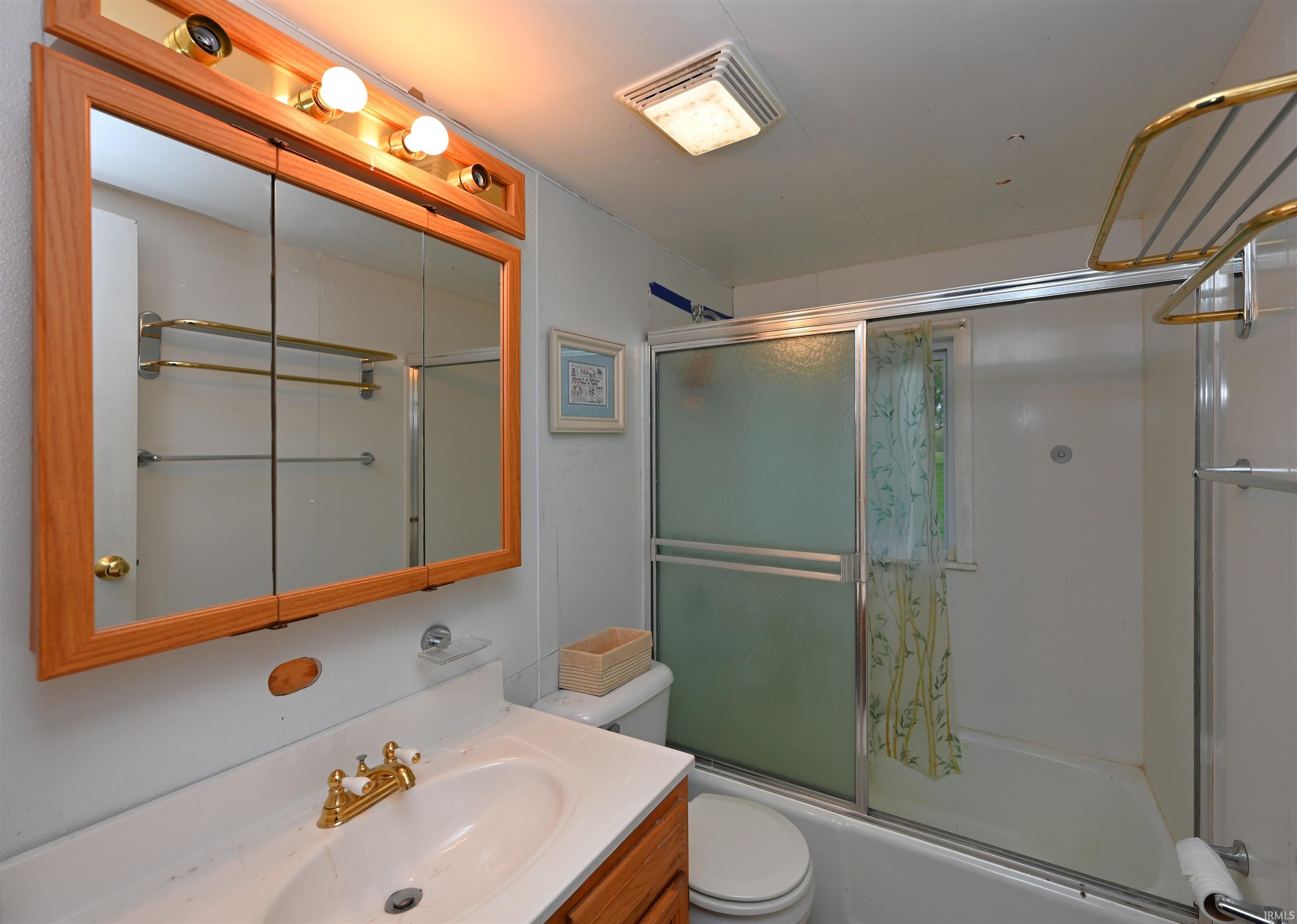 140 S 700 East Road Knox IN 46534