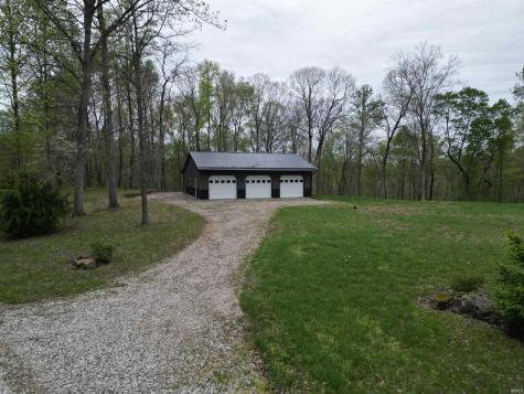 9045 E Pine Road Common Bloomfield IN 47424