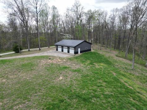 9045 E Pine Road Common Bloomfield IN 47424