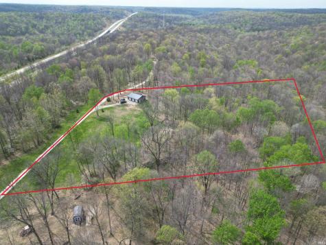 9045 E Pine Road Common Bloomfield IN 47424