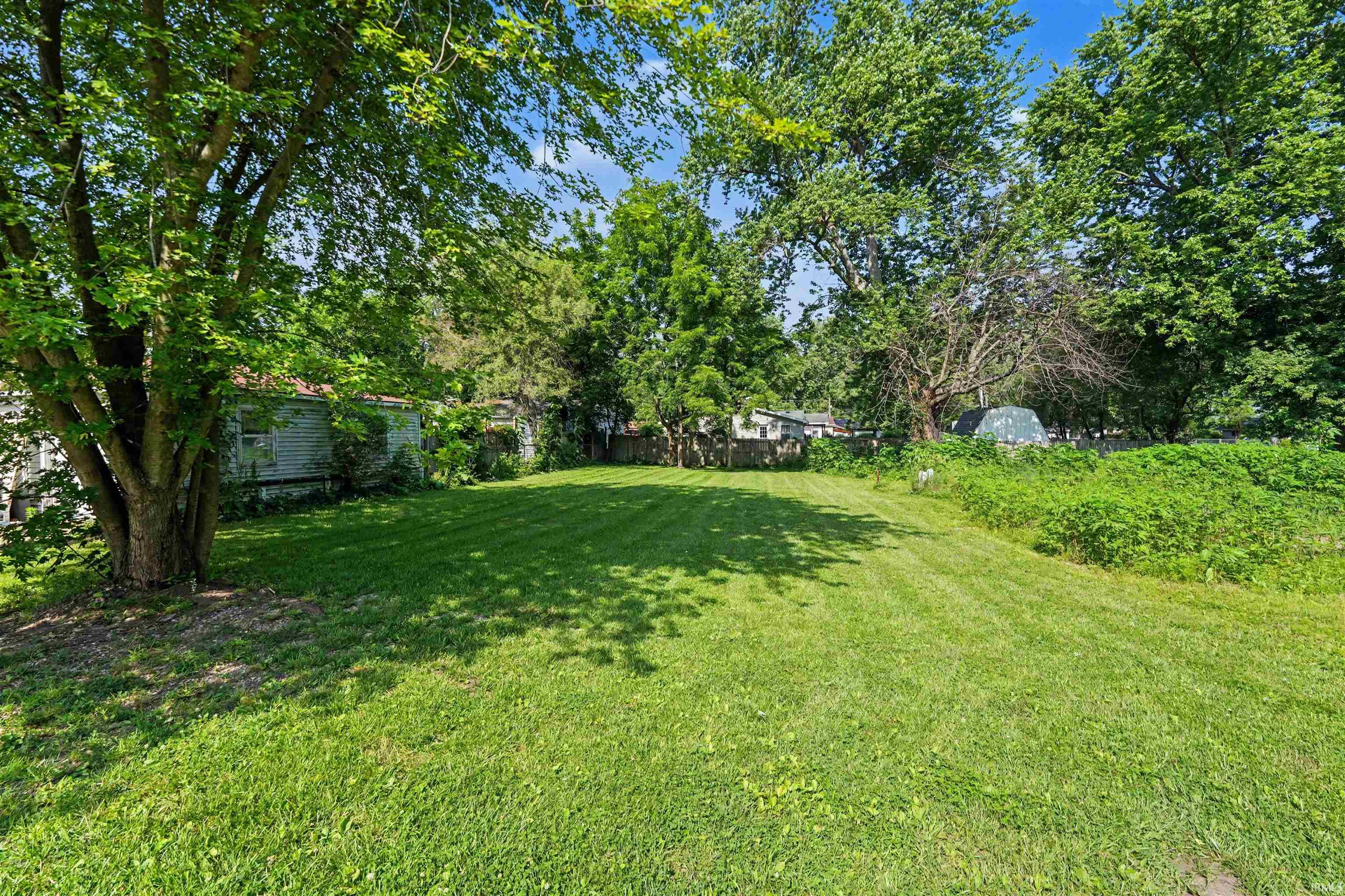 724 S April Drive Cromwell IN 46732