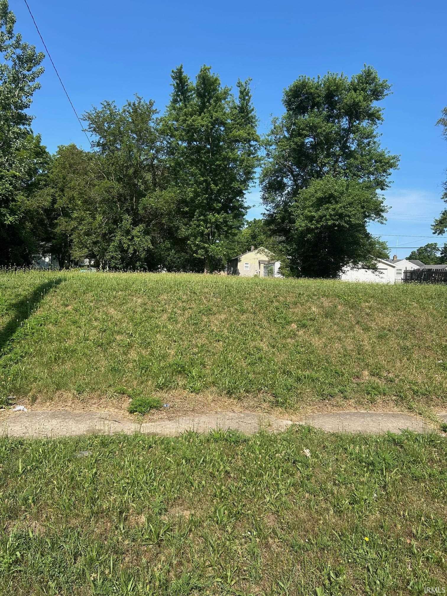 1737 O'brien Street South Bend IN 46628