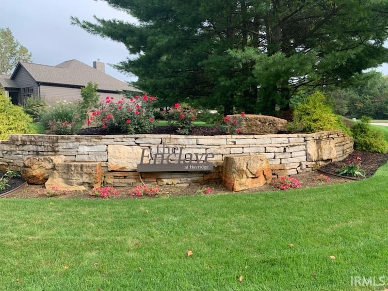 Ville Bayridge Court Bristol IN 46507