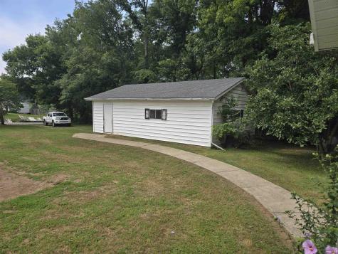 7472 Stogsdill Road Bloomington IN 47404