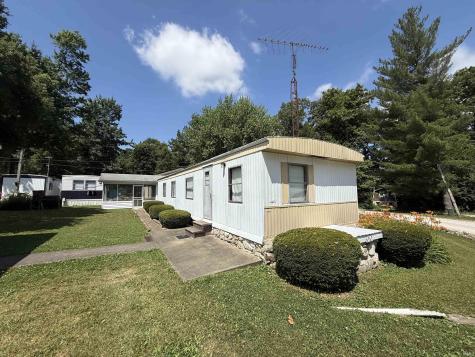 4363 N Private Rd, 1195 E Loogootee IN 47553
