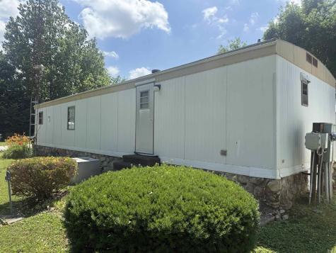 4363 N Private Rd, 1195 E Loogootee IN 47553