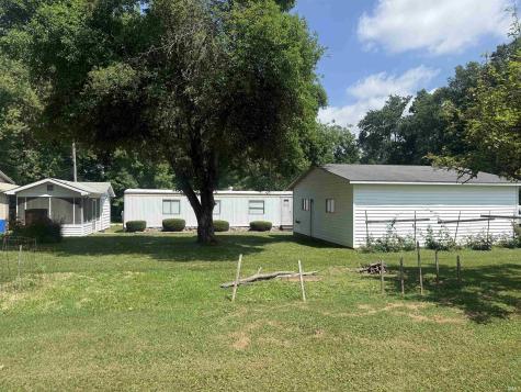 4363 N Private Rd, 1195 E Loogootee IN 47553
