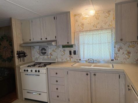 4363 N Private Rd, 1195 E Loogootee IN 47553