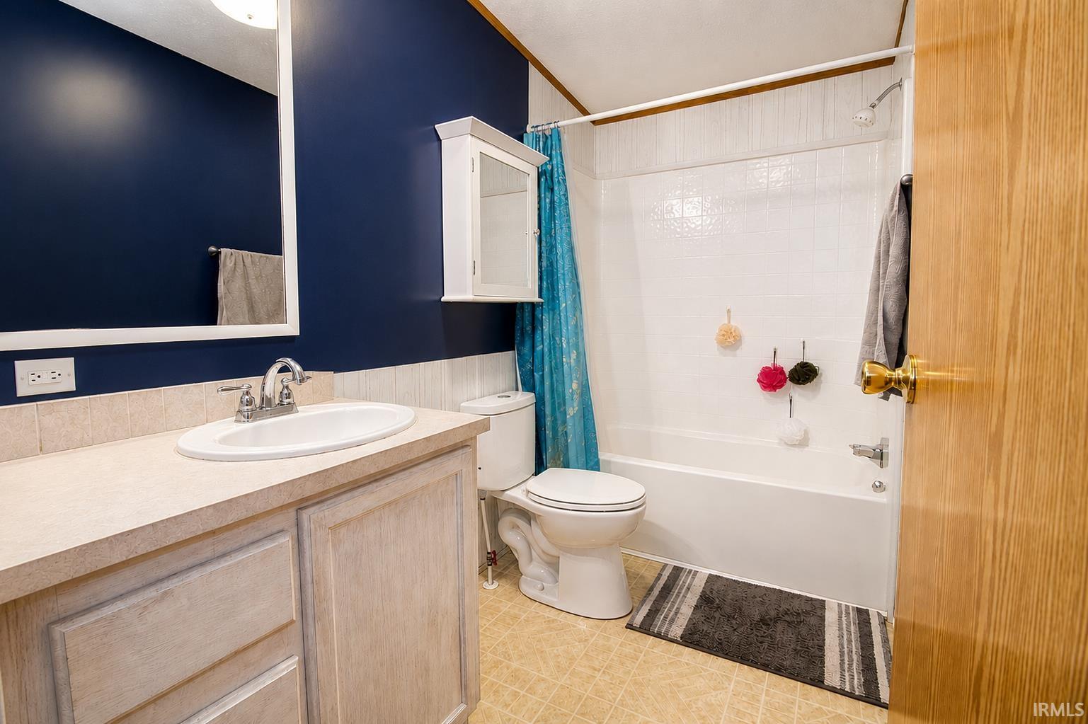 4757 E 150 S Rochester IN 46975