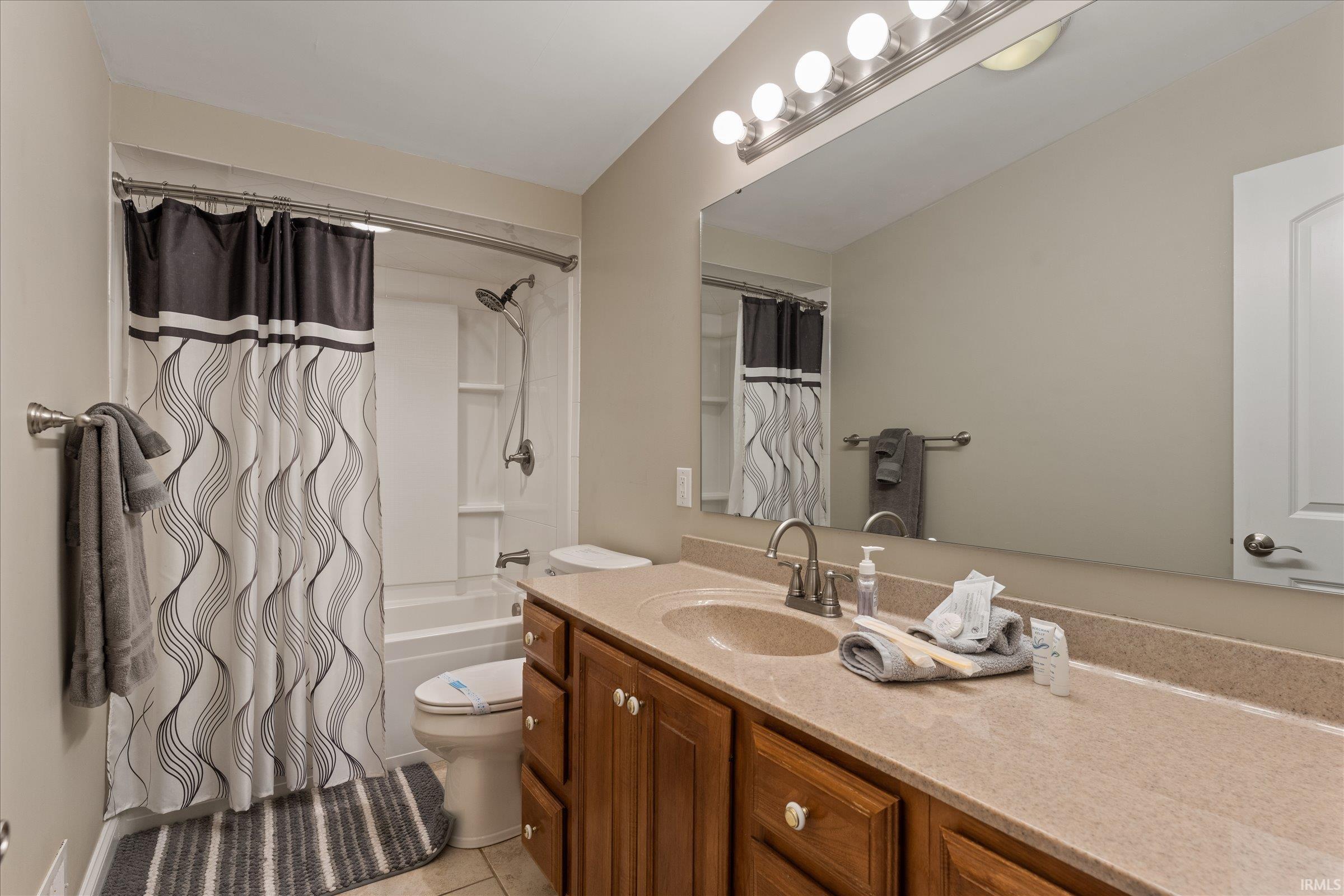52115 Hollyhock Road South Bend IN 46637