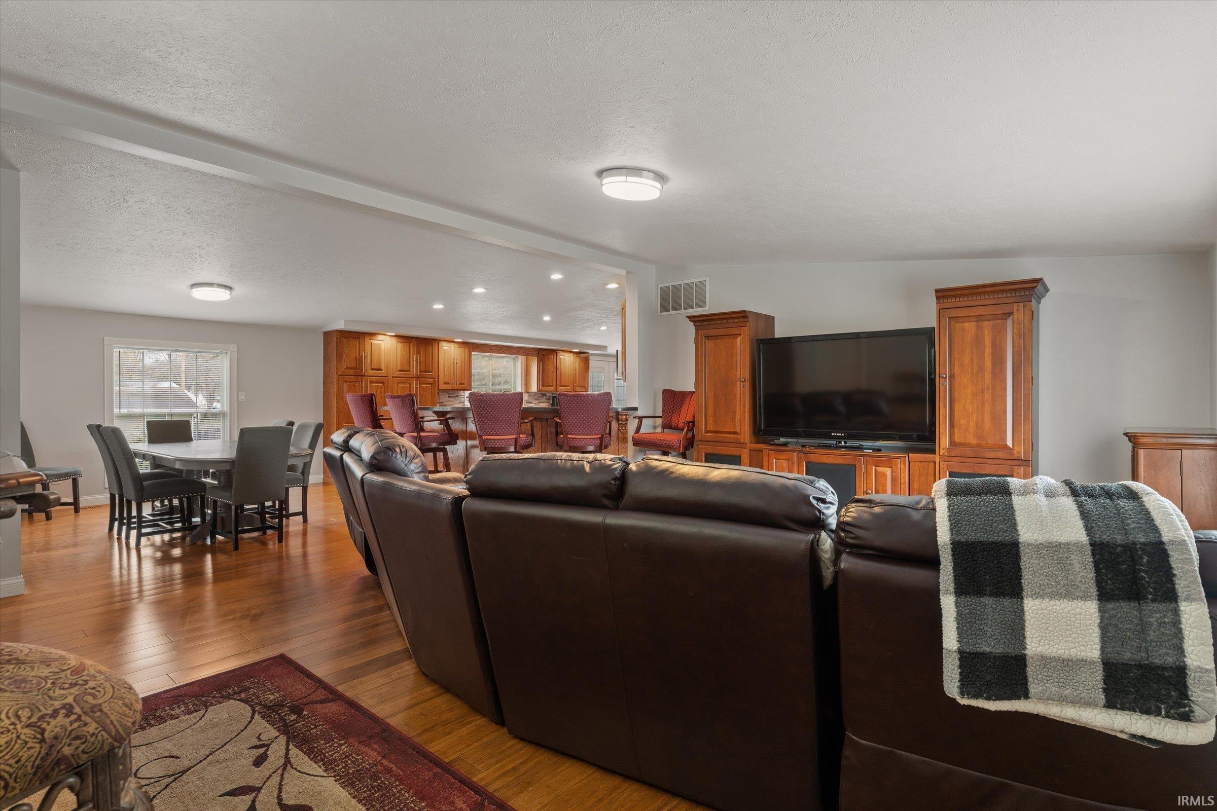 52115 Hollyhock Road South Bend IN 46637