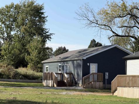 520 Lawton Street Bicknell IN 47512