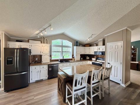 2104 N Hoosier Hills Linton IN 47441