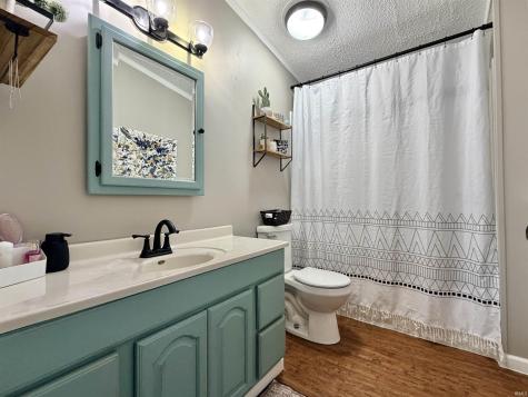 2104 N Hoosier Hills Linton IN 47441