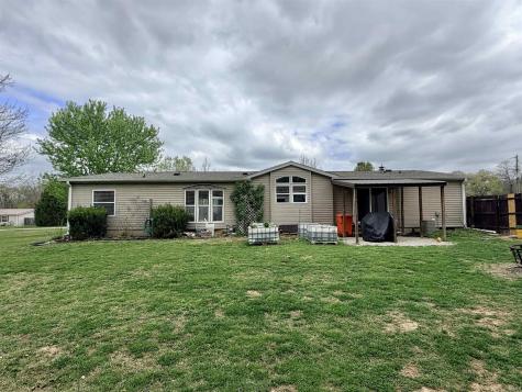 2104 N Hoosier Hills Linton IN 47441