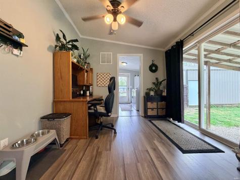 2104 N Hoosier Hills Linton IN 47441