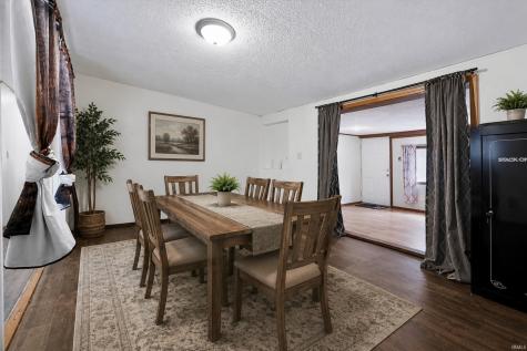 979 E State Road Cloverdale IN 46120