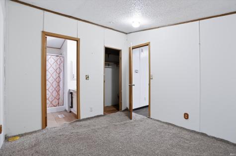 979 E State Road Cloverdale IN 46120