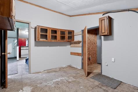 979 E State Road Cloverdale IN 46120