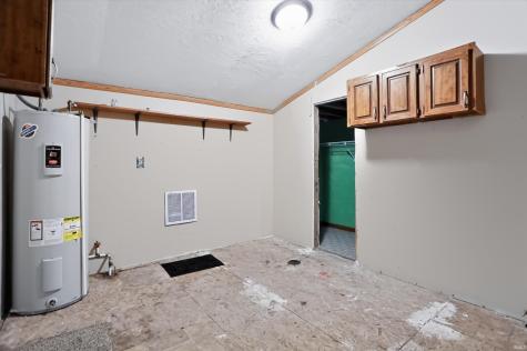 979 E State Road Cloverdale IN 46120