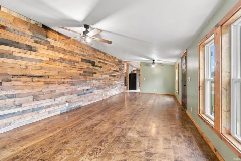 1911 Miami Drive Warsaw IN 46580