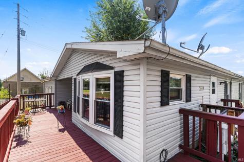 6631 N 570 W Winamac IN 46996
