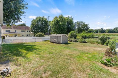 6631 N 570 W Winamac IN 46996